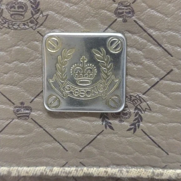 Sasson Beige Clutch Purse - Picture 3 of 11